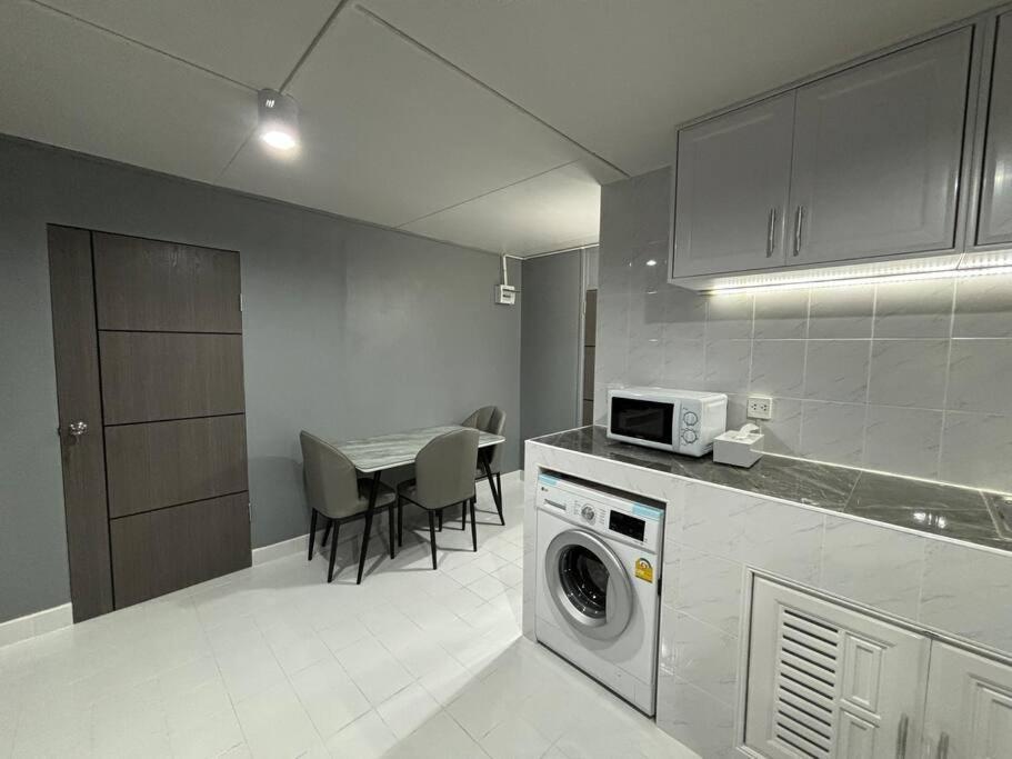 Impact Donmuang Popular Condo C5 Bangkok Eksteriør bilde